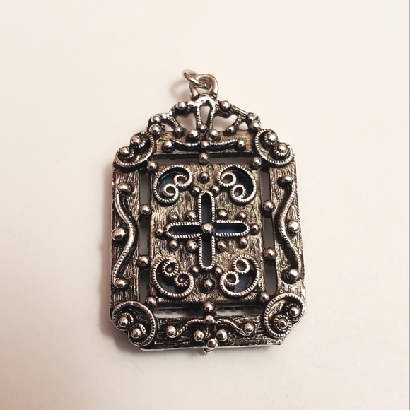 💙 FREE in bundle 💙 Vintage Sarah Coventry - Double sided Roman Holiday pendant - Picture 5 of 6